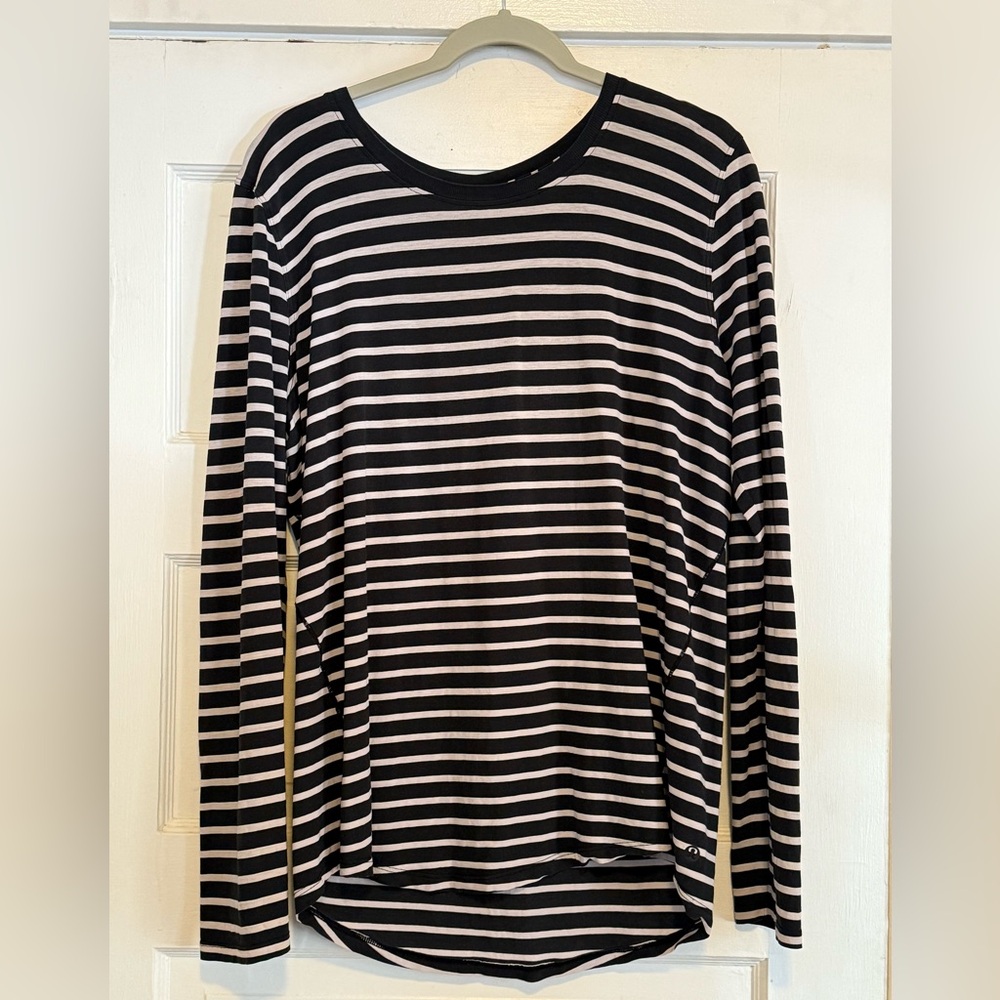 Lululemon Ever Ready Long Sleeve 10 - Picture 3 of 4